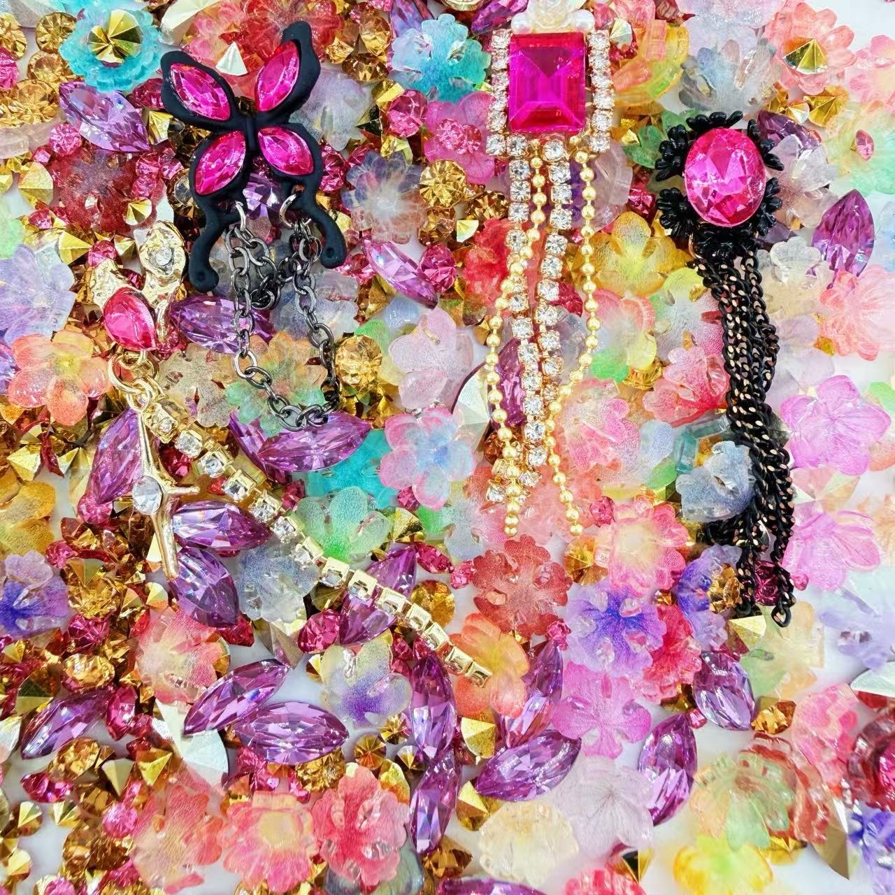 (Artist) Pendant-Spicy Floral Era