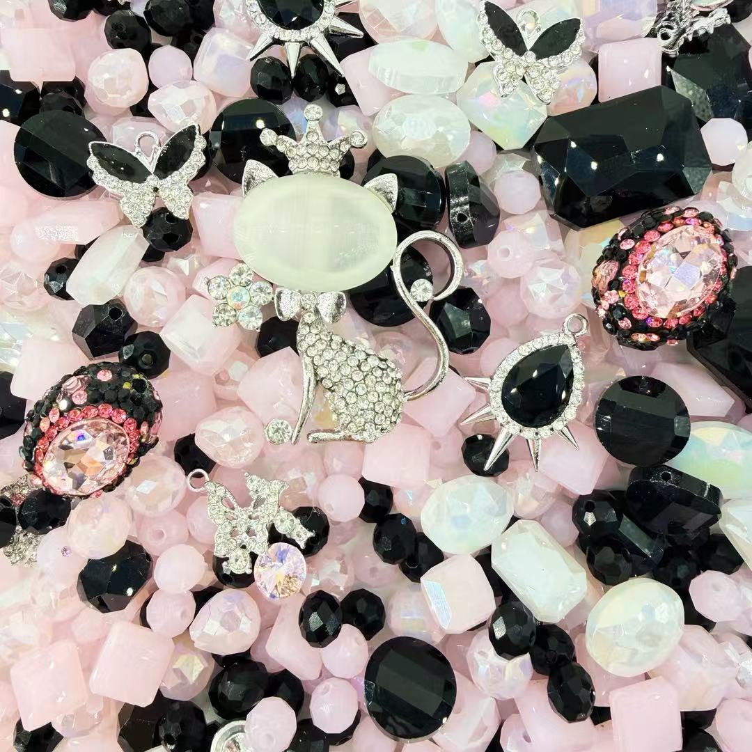 (Artist) Giant Luxury- Soft Goth