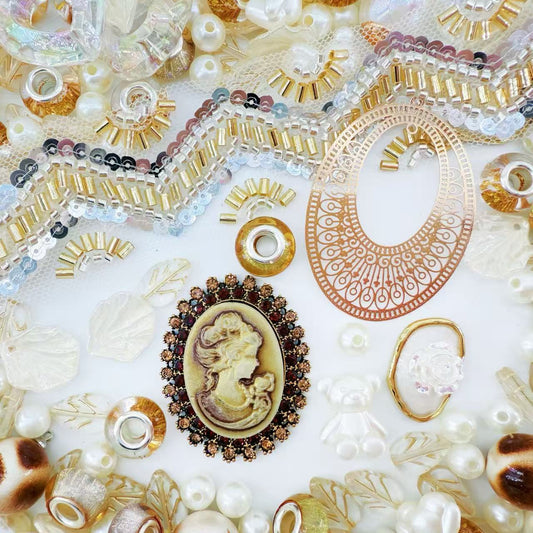 (Fantasy)Carved in Time