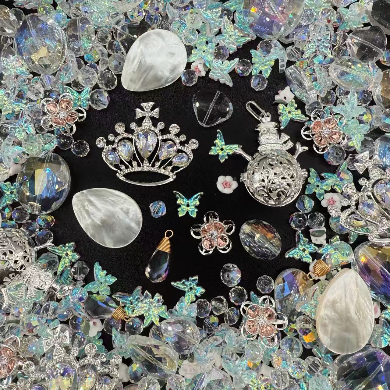 Giant Luxury-Crystal Crown