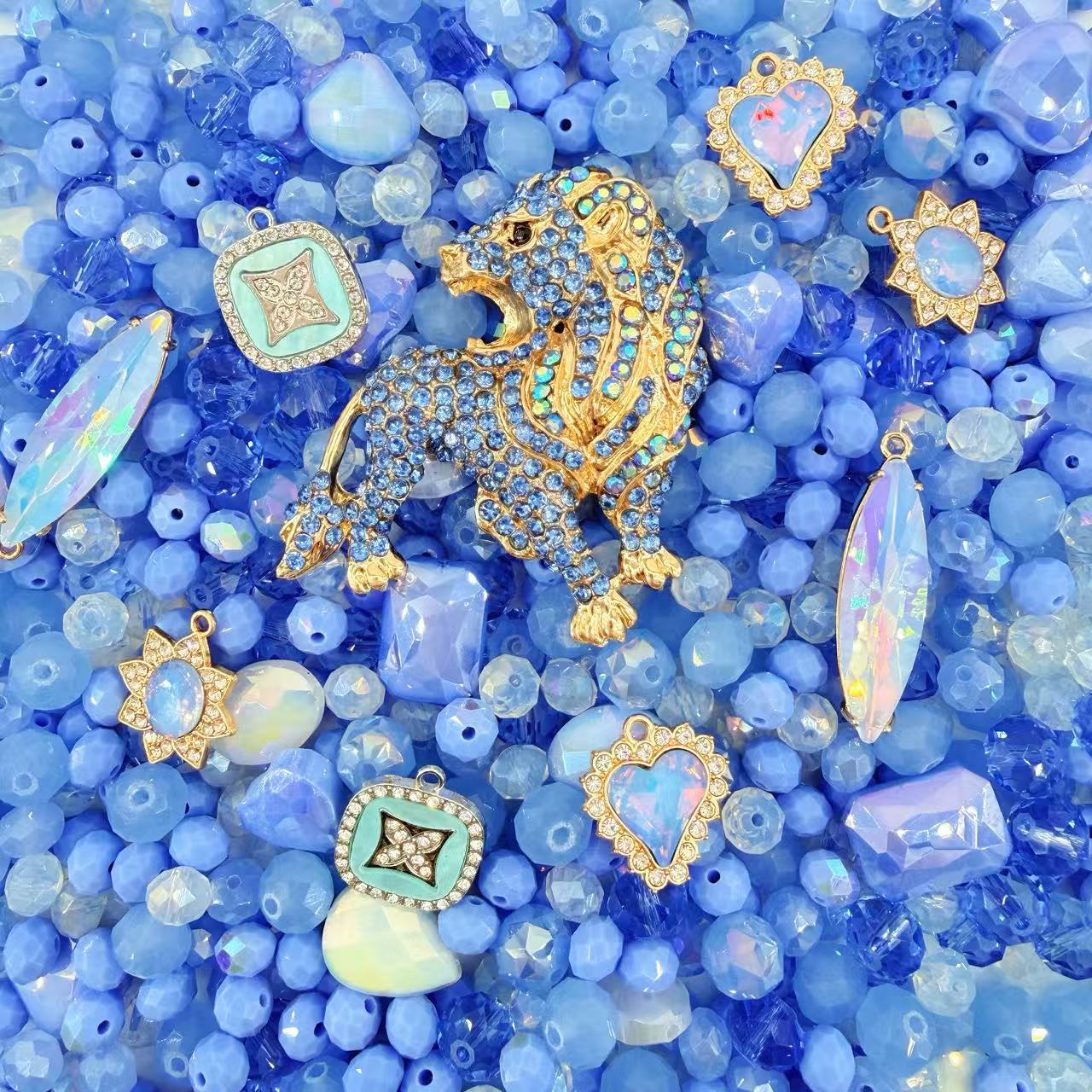 (Artist) Giant Luxury-Luxe King