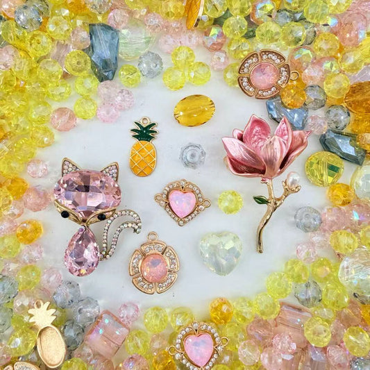 (Fantasy)Giant Luxury-Fox"-y Lady