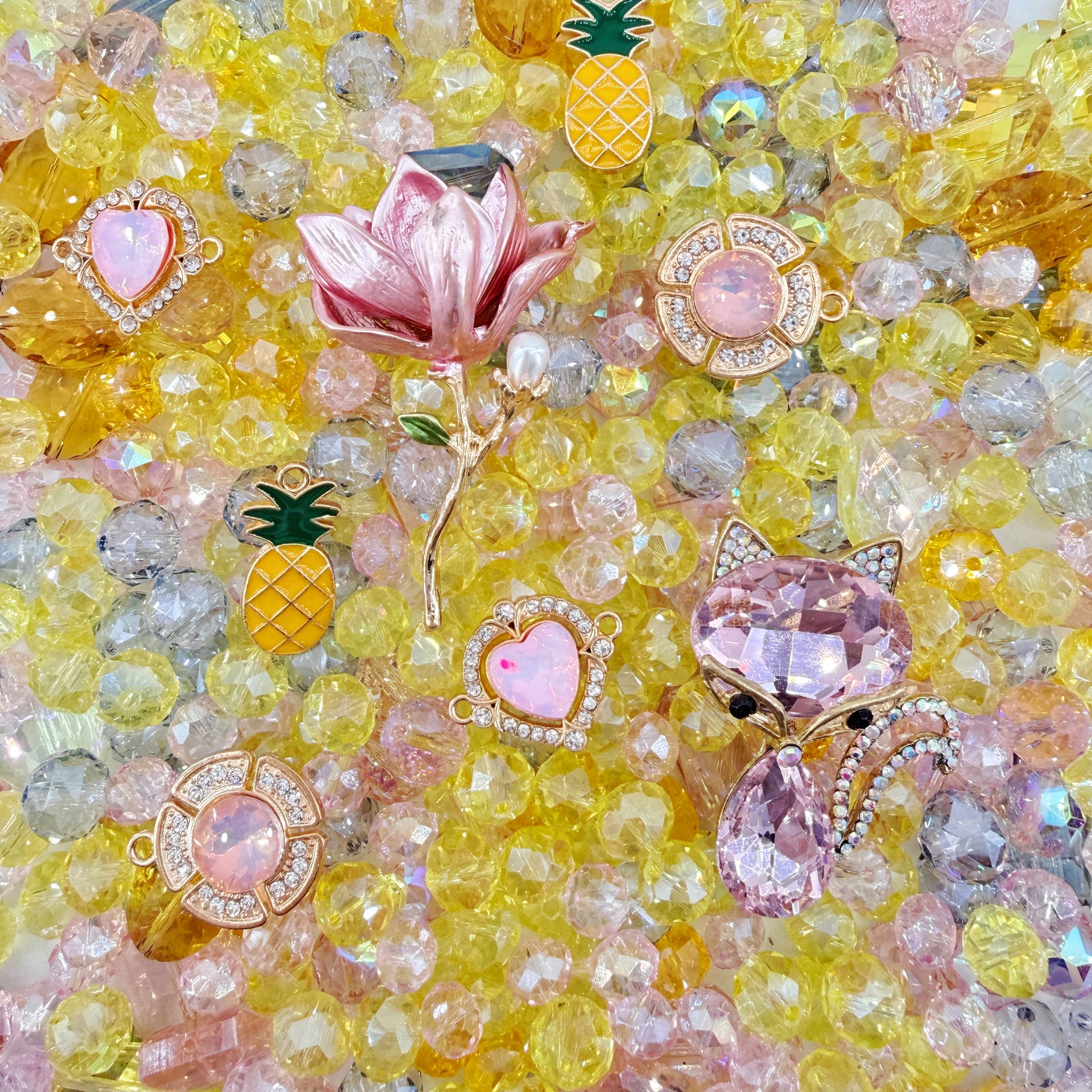 (Fantasy)Giant Luxury-Fox"-y Lady