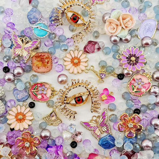 (Artist) Giant Luxury- Secret Garden