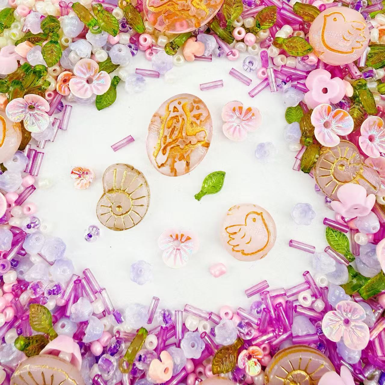 (Artist) Vintage Beads-Last Wonderland