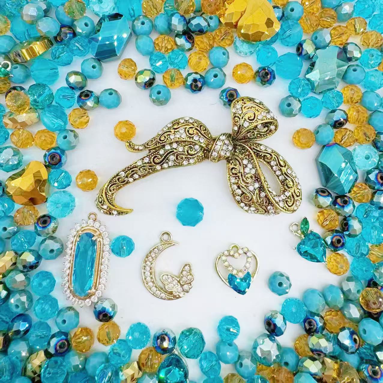 (Artist) Giant Luxury-Coastal Charm