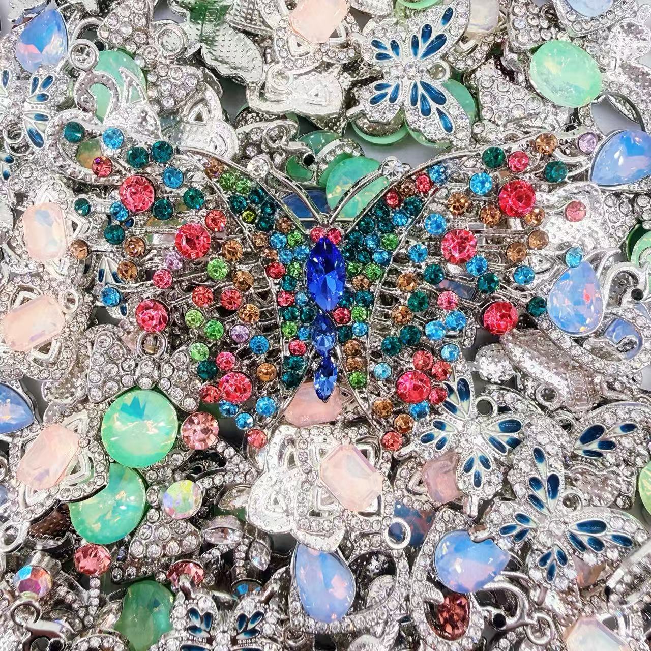 (Artist) Jewel Drop- Chrome Wing ✨