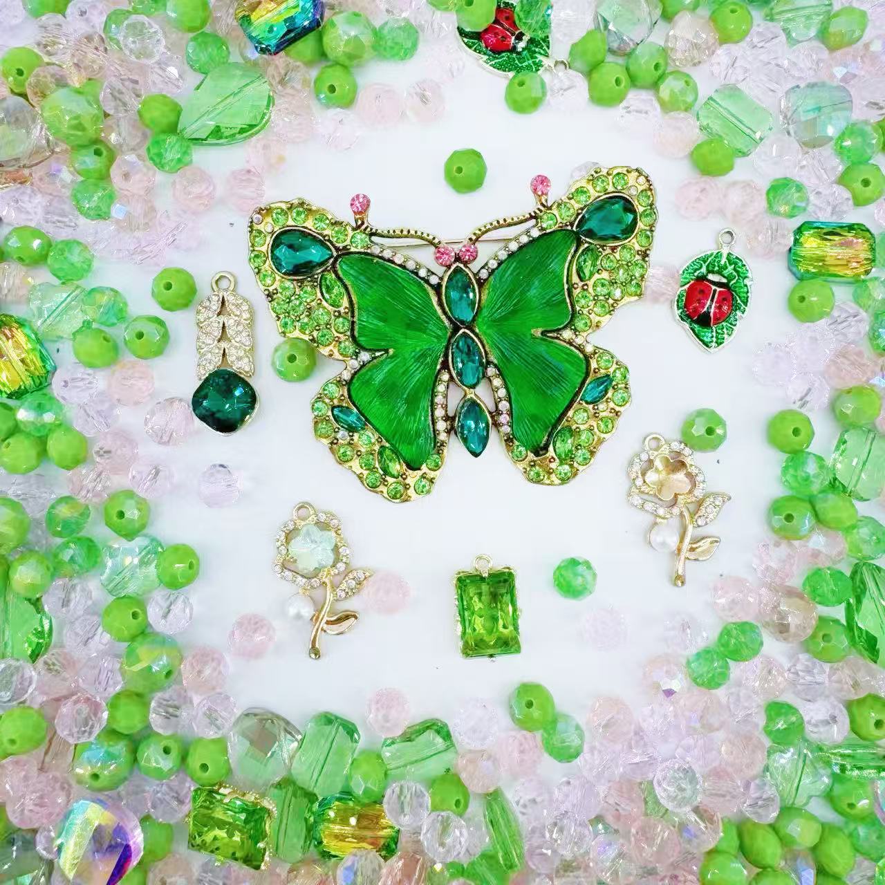 (Artist) Giant Luxury- Luxe Wing