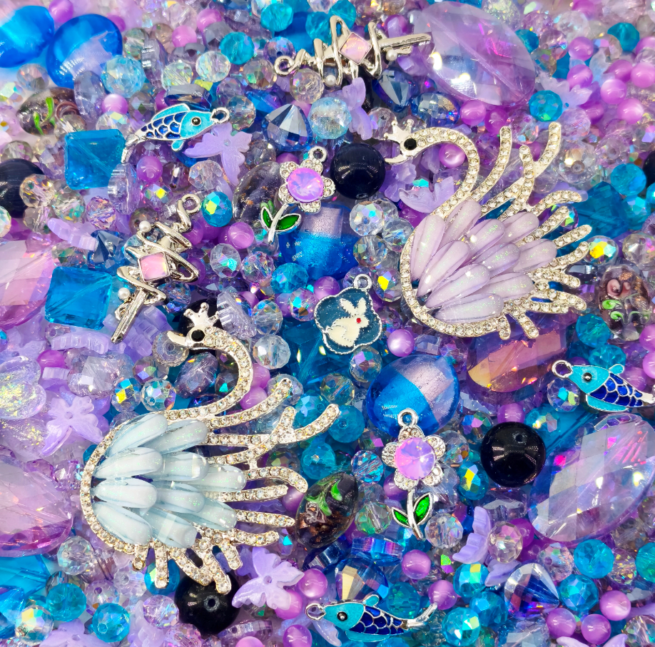 (Fantasy) Giant Luxury-Lavender Swan