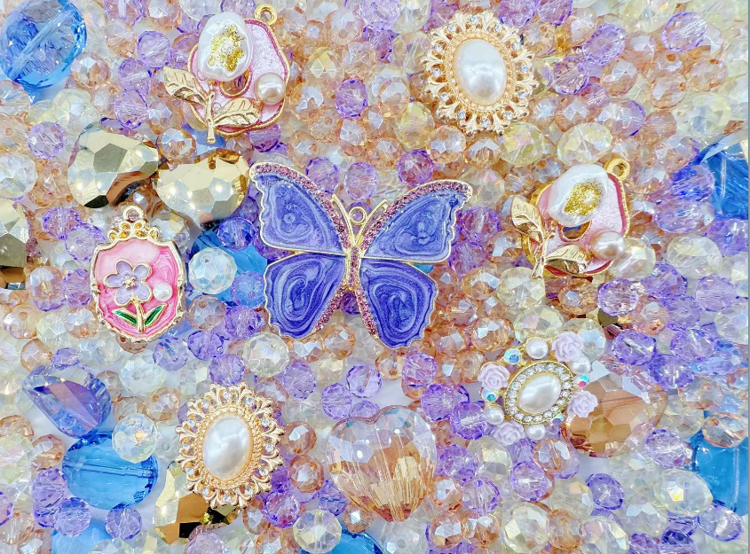 (Artist) Giant Luxury-Royal Wings